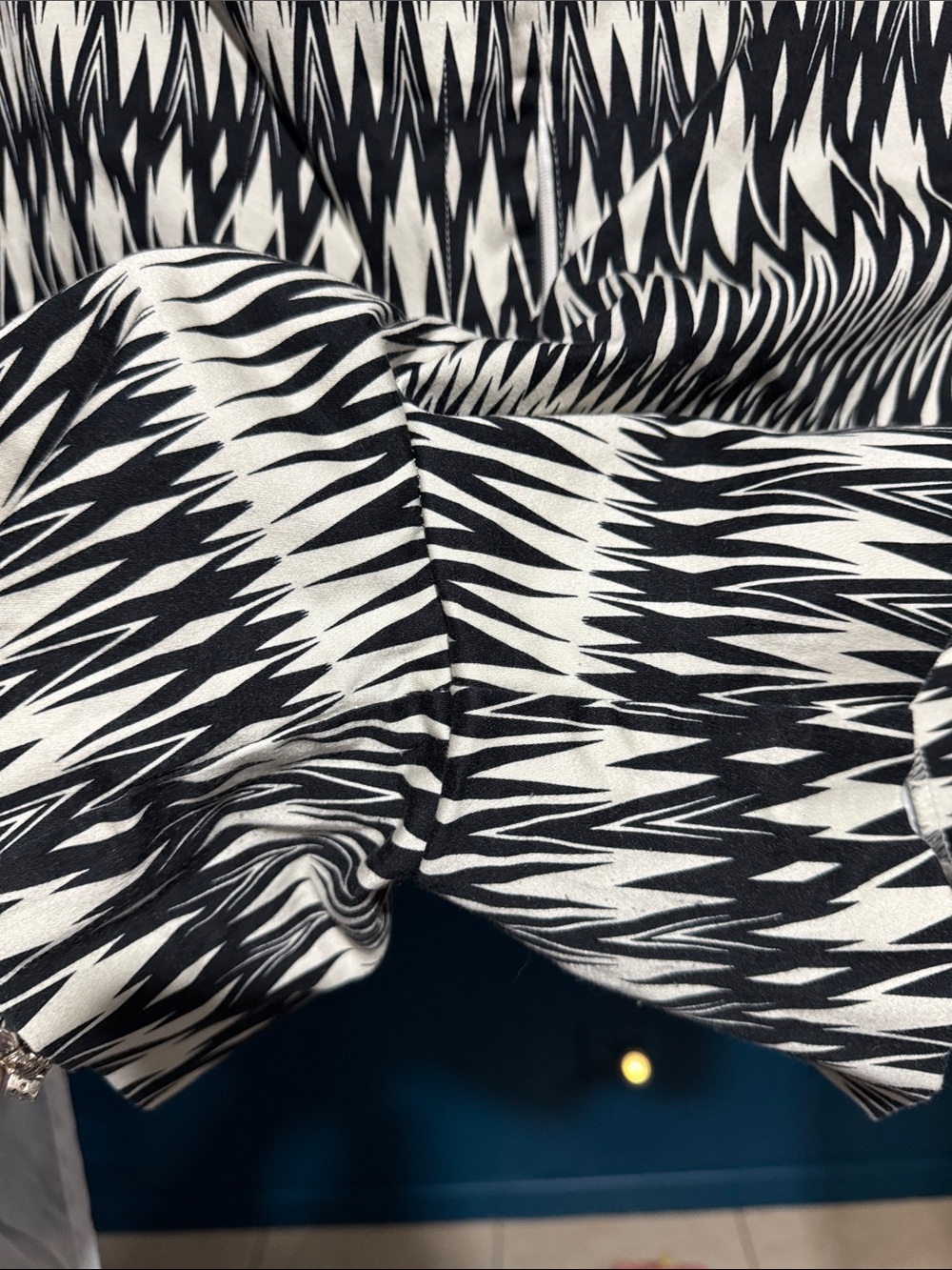 Black & White Geometric Women's Shorts - Picture 5 of 9